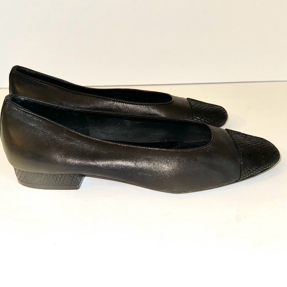 Van Eli Black & Reptile Trim Leather Flats, Sz 8.5M - Picture 2 of 12
